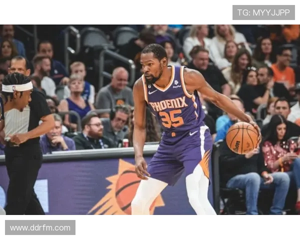 布鲁斯中心地位稳固 湖人太阳曾有意但最终未能如愿 布鲁斯中心地位稳固 湖人太阳曾有意但最终未能如愿