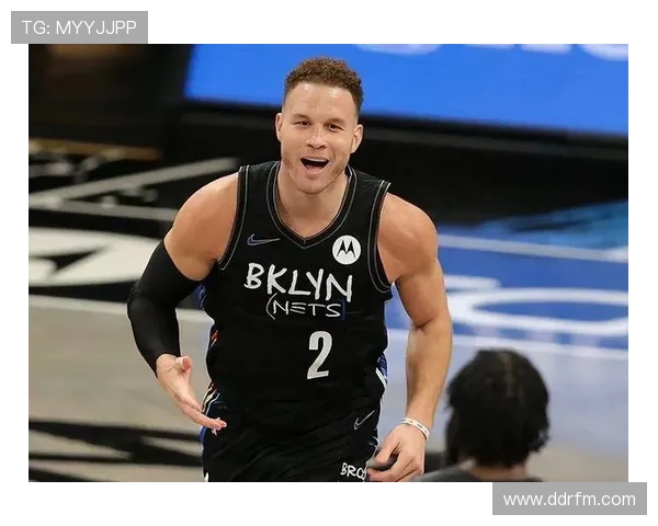 火辣啤酒妹亮相湖人赛场曾与格里芬和贝克汉姆公子传绯闻